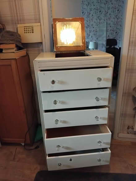 Photo of free Chest of drawers (Middleton M24) #4