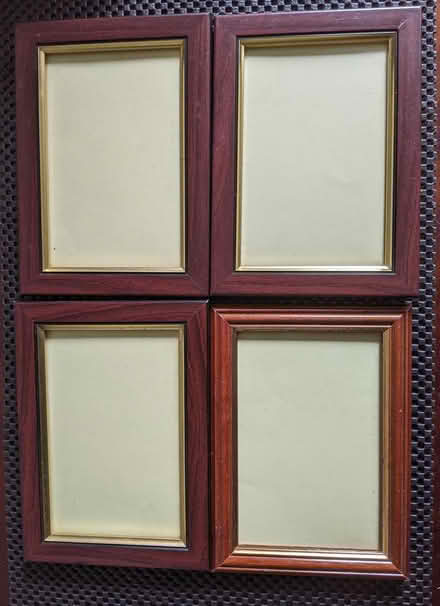 Photo of free 4 small photo frames (Ainsdale (PR8)) #2