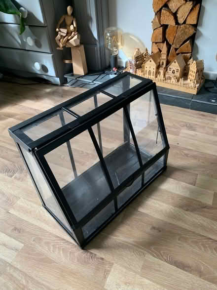Photo of free Perspex Display (Northfield B31) #2