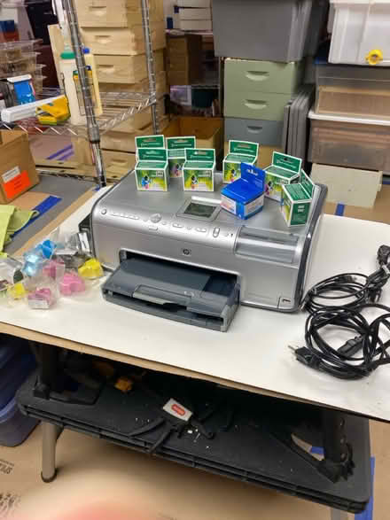 Photo of free HP Photosmart 8250 Printer (Elmhurst , Queens) #1