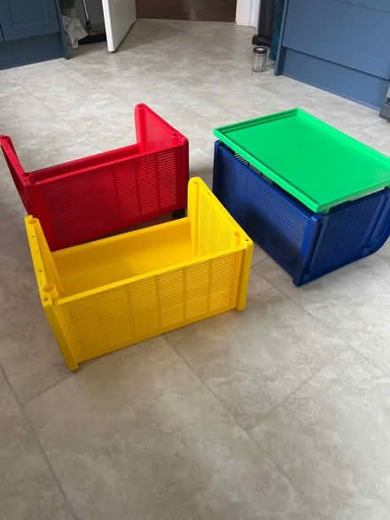 Photo of free Storage unit on wheels (BH15) #2