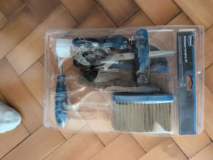 Photo of free Used wallpaper hanging set (Five Ways B16) #2