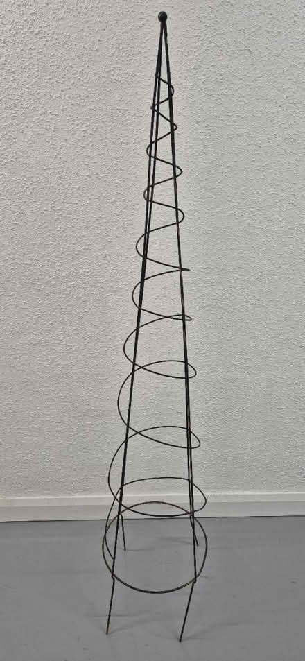 Photo of free Metal trellis for climbing plants (Stokeinteignhead TQ12) #1