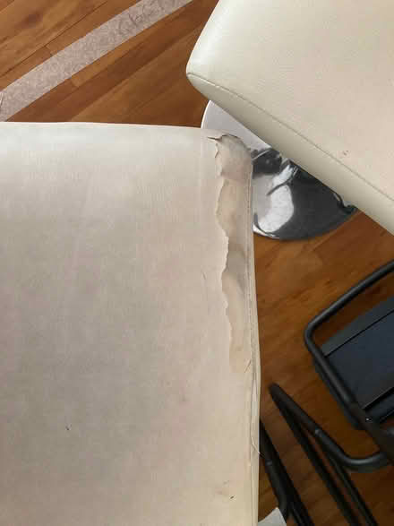 Photo of free 1x bar stool left (CV21 Rugby) #1
