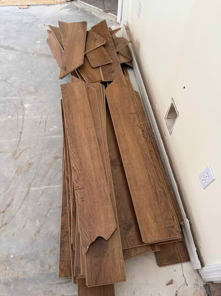 Photo of free wood-look LVF (Midway) #1