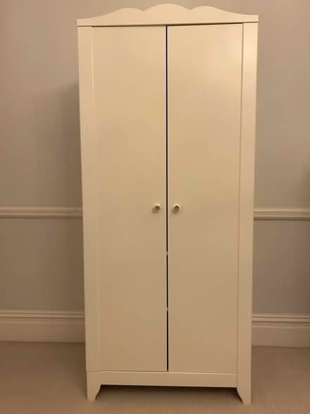 Photo of free Small / children’s wardrobe (Wimbledon SW19) #1