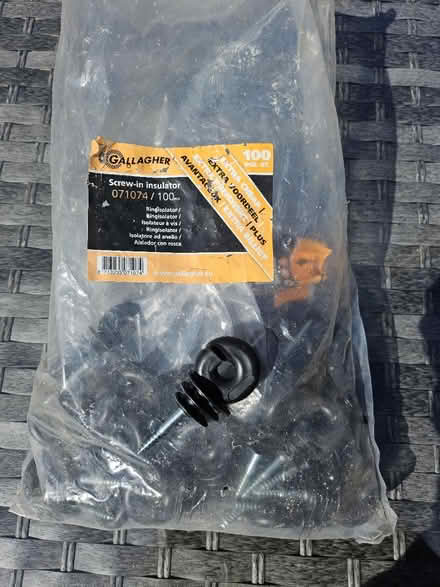 Photo of free Screw-in insulators (ME15) #1