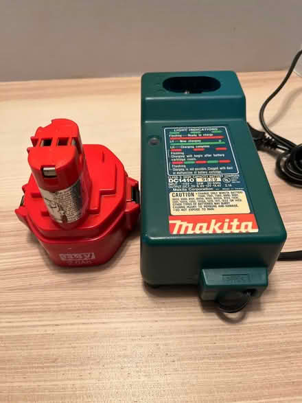 Photo of Makita drill battery or charger (Venice) #1