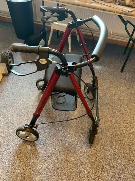 Photo of free 4-wheeled walker with seat (Titchfield PO14) #2