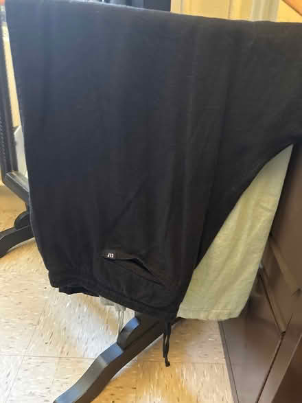 Photo of free XL Gap Women’s linen pants (10011 (17th & 9th)) #1