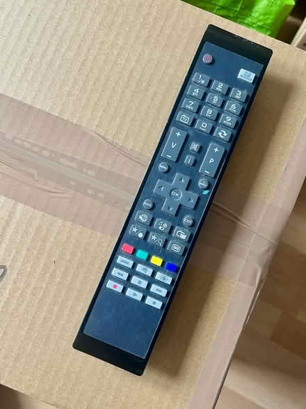 Photo of free Celcus 32” TV inc remote fully working (Caldecott OX14) #2