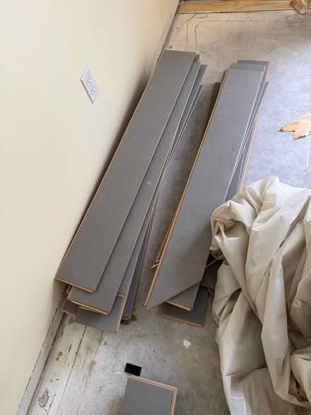 Photo of free wood-look LVF (Midway) #3
