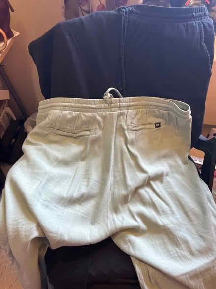 Photo of free XL Gap Women’s linen pants (10011 (17th & 9th)) #3