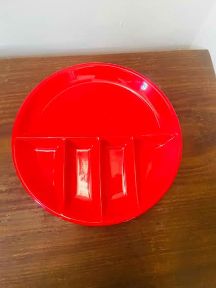 Photo of free Vintage red plates ceramic (Thornton Heath CR7) #2