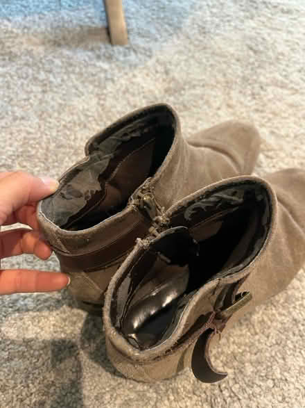 Photo of free Size 38, UK5.5 (Wandsworth Town SW11) #2