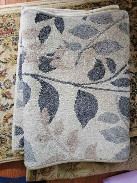 Photo of free Runner leaf motif (Oak Hill) #1