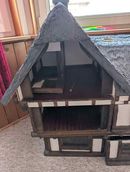 Photo of free Dolls House - Needs collected tomorrow 12/09 (Markinch KY7) #1