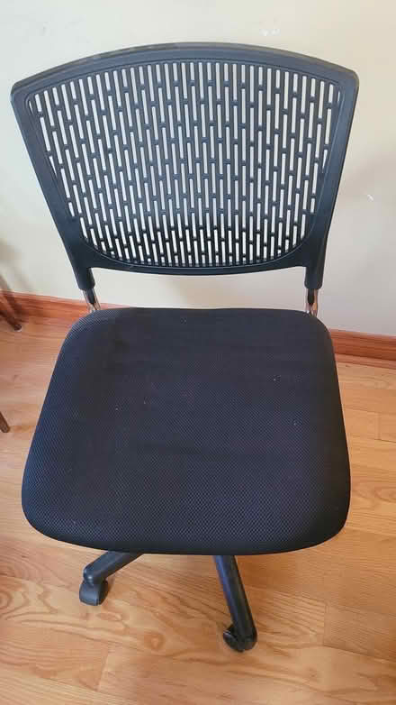 Photo of free Adjustable Desk Chair (Toronto) #1