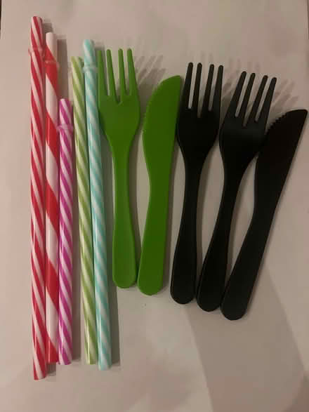 Photo of free Plastic straws and utensils (KT4) #1