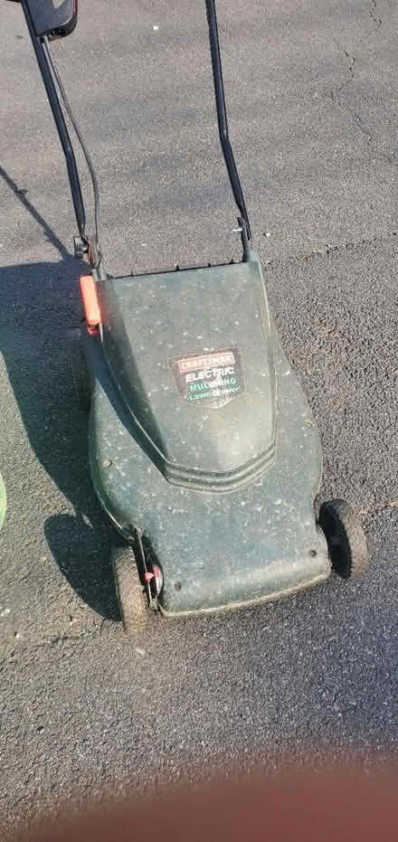 Photo of free Electric Lawn mower Craftsman 10952 (10952) #1