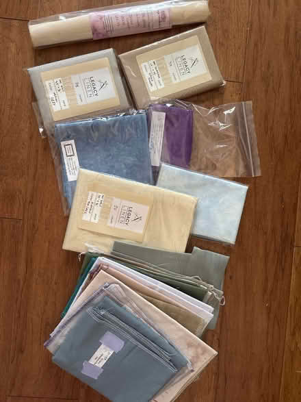 Photo of free Cross Stitch Fabric (Off Blanco near 1604) #1