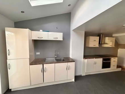 Photo of free kitchen (Whiston L35) #2