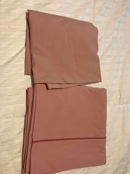 Photo of free Queen size sheets (Bensenville) #1