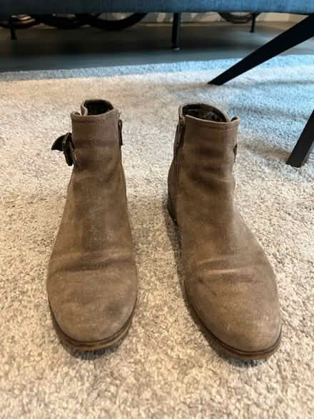 Photo of free Size 38, UK5.5 (Wandsworth Town SW11) #3