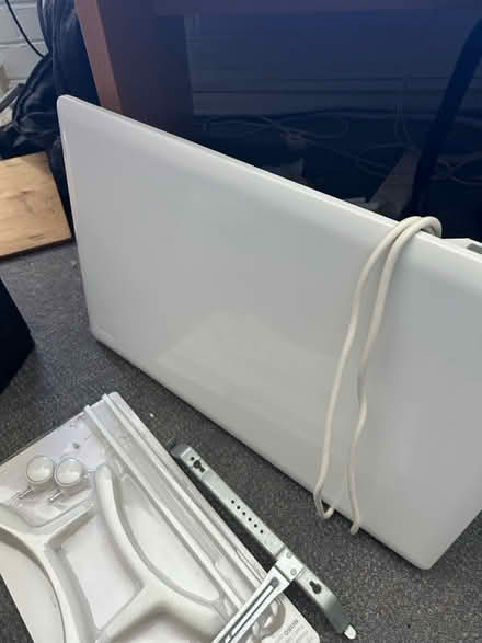 Photo of free White Wall heater (Dulwich Hill) #2