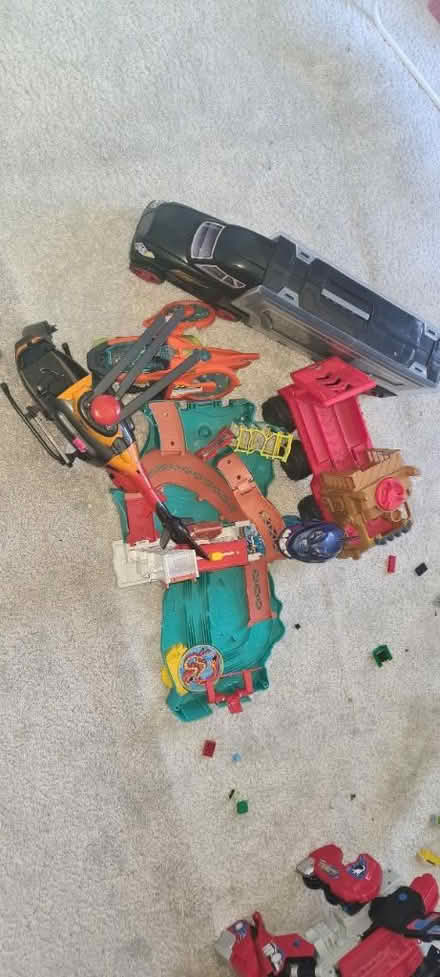 Photo of free Selection of large toy vehicles (ME1) #1