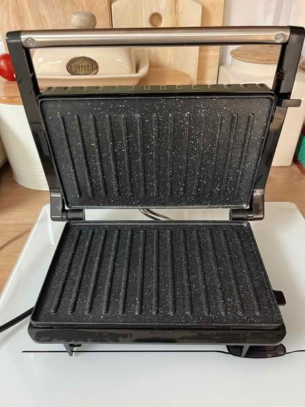 Photo of free Health Grill and Panini maker (TA18) #2