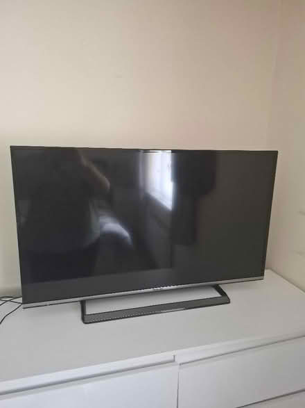 Photo of free 40"smart tv (Bromsgrove B47) #1