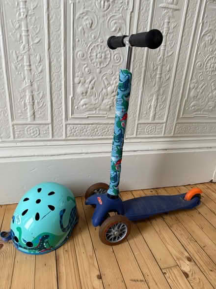 Photo of free Micro Scooter Mini & helmet (Pollokshields, G41) #1