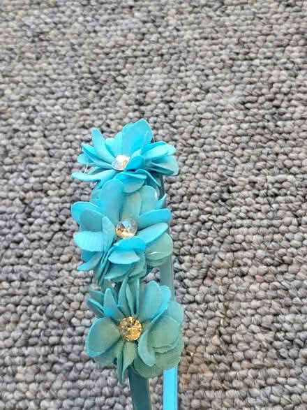 Photo of free Girls Hairband with blue flowers (Hoxton Street N1) #2
