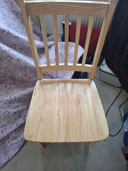 Photo of free Two chairs and a Table (Hemel hempstead HP1 1QQ) #2