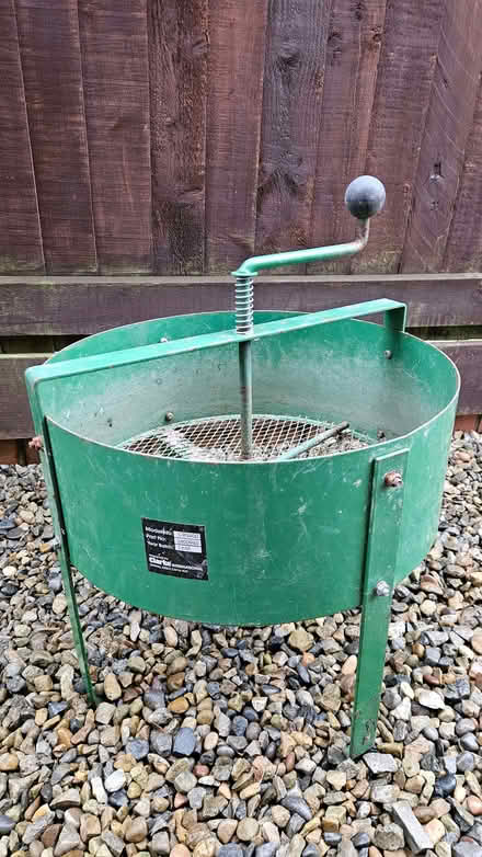 Photo of free Clarke Soil Sifter (Bilton HG1) #3