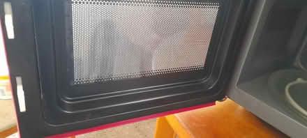 Photo of free Daewoo Microwave Oven (Low Moor BD12) #4
