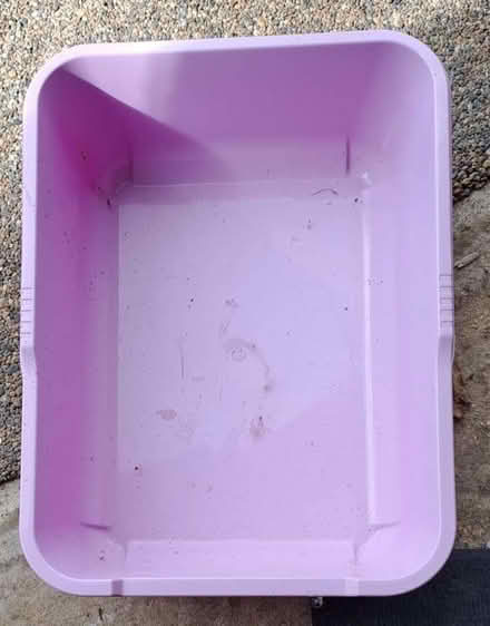 Photo of free Cat litter tray (Little Chalfont HP6) #1