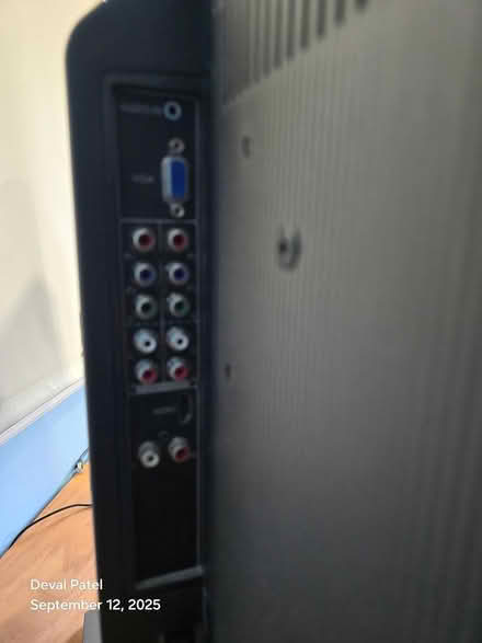 Photo of free 32" tv (Parsippany) #2