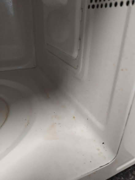Photo of free Cream microwave (Lowedges. S8) #3
