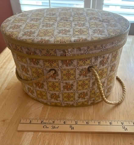 Photo of free Sewing box (Downtown Sunnyvale) #2