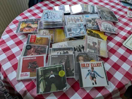 Photo of free CDs Mostly 90s I suspect (PO21 Nyetimber) #1