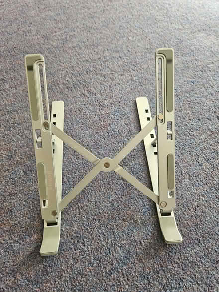 Photo of free BoYata laptop stand (Radford Semele CV31) #1