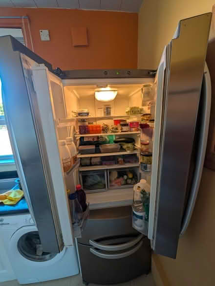 Photo of free Hotpoint fridge freezer (ne6 2py) #2