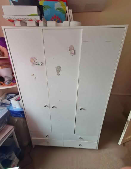 Photo of free Wardrobe (LU6) #3