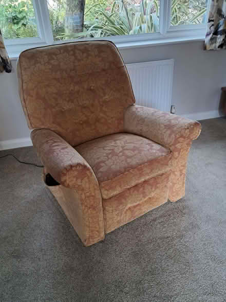 Photo of free Rise and Recline Armchair (CT2) #4