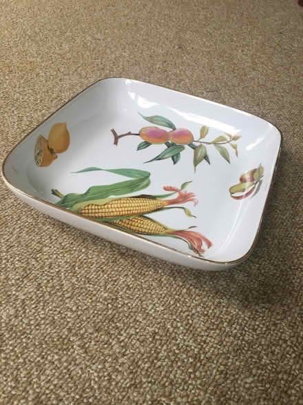 Photo of free Royal Worcester porcelain oven to table wear - 13 pieces (Coleshill HP7) #1