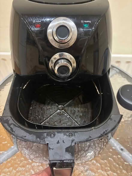 Photo of free Airfryer (W4 1) #3