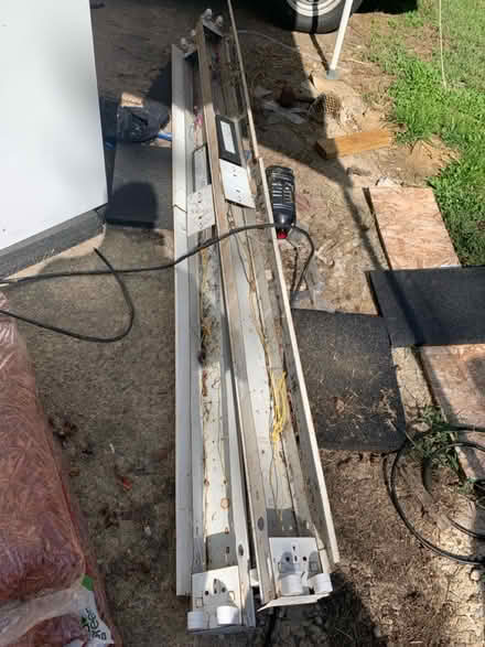 Photo of free Set of 2 8ft ballast lights (Salisbury) #1