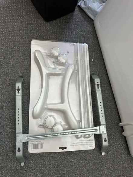 Photo of free White Wall heater (Dulwich Hill) #4